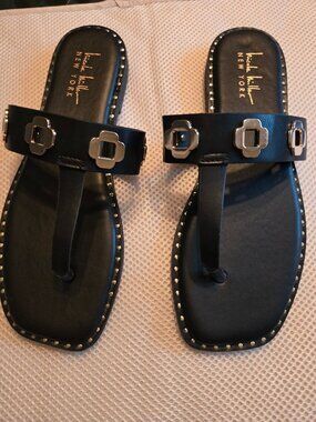 Nicole Miller 7.5 slide black with gold accents, new never worn